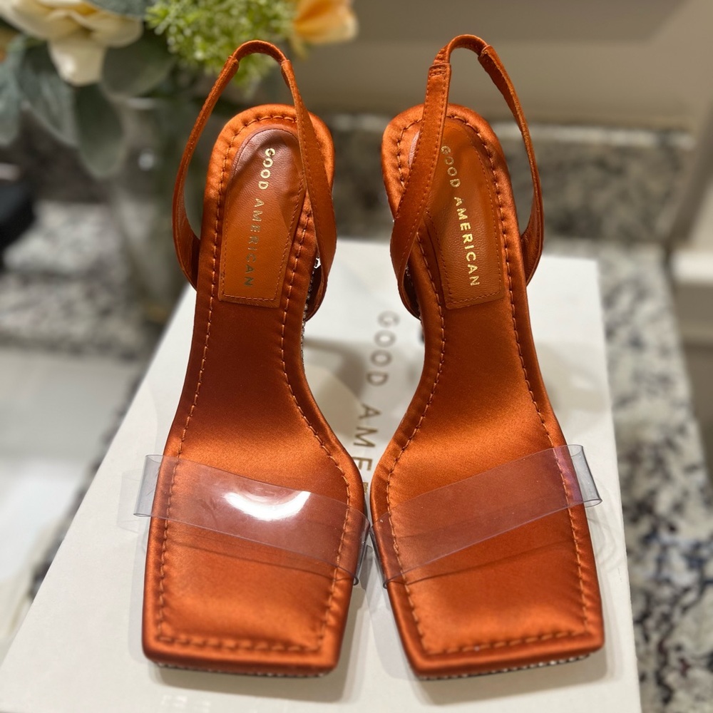 NWT - Good American Crystal Crush Lucite - Size 8